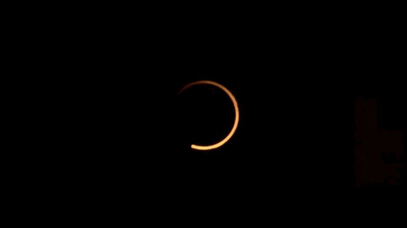 orange buffering wheel